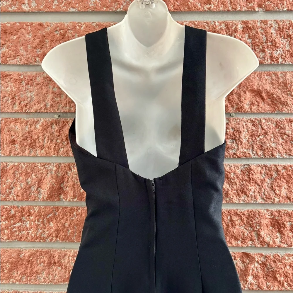 Elegant Black Evening Dress - Picture 12 of 13